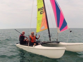  Viagem de catamarã 
